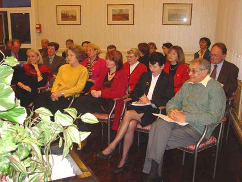 04_Dsc02043 copier (Sommier).jpg - Au cercle, en attendant l'AG...